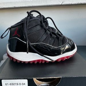 Air Jordan 11 Retro Bred size 6C